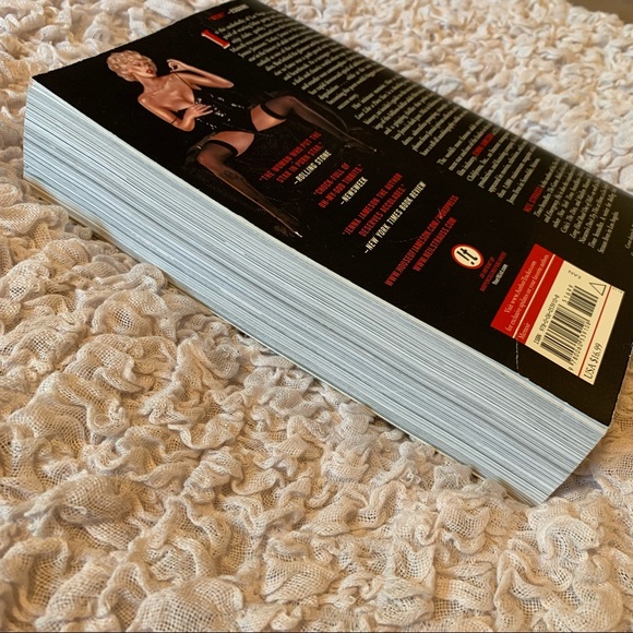 Jenna Jameson Biography Book - Picture 4 of 10